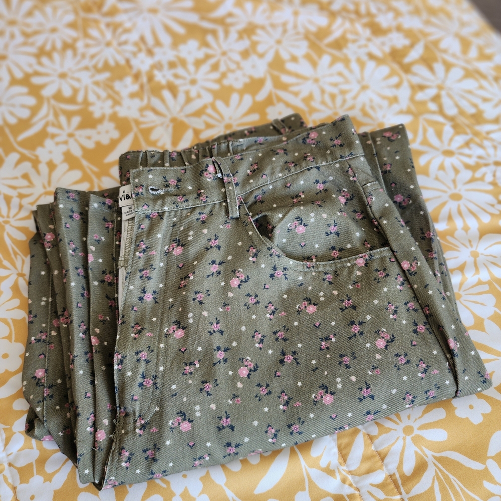 DAVI & DANI Olive Floral Wide Leg Pants - Picture 12 of 13